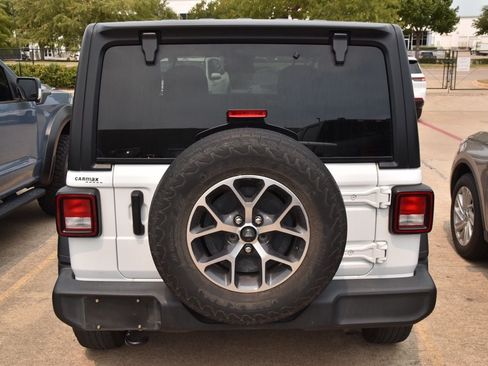 Used 2024 Jeep Wrangler Sport AWD/4WD image 7