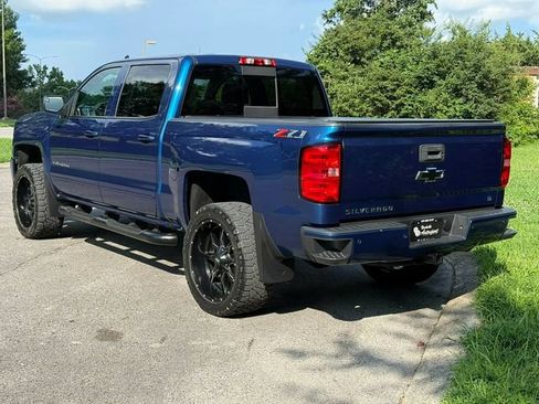 Used 2018 Chevrolet Silverado 1500 LT w/ LT Plus Package AWD/4WD image 6
