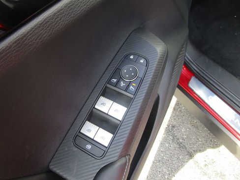 Used 2023 Mitsubishi Outlander SE image 12