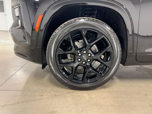 New 2026 Chevrolet Traverse RS w/ LPO, Floor Liner Package image 11