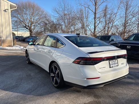 Used 2023 Honda Accord Sport image 4