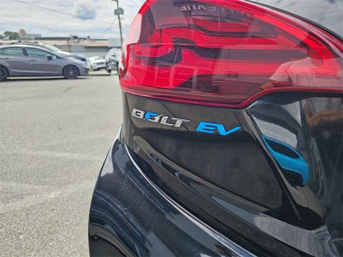 Used 2020 Chevrolet Bolt Premier w/ Infotainment Package image 16