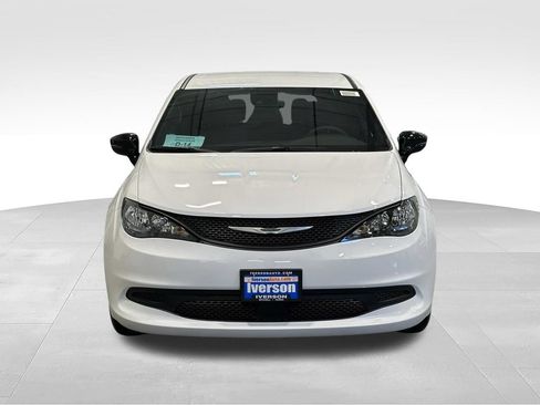 New 2026 Chrysler Voyager LX FWD image 3