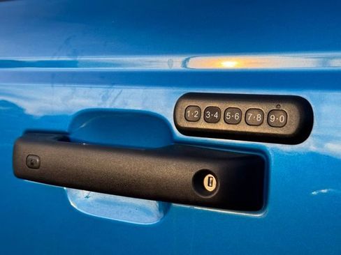 Used 2022 Ford Bronco Wildtrak image 25