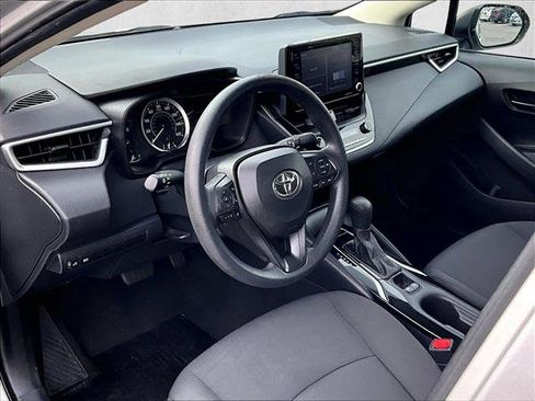 Used 2022 Toyota Corolla LE image 14