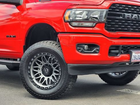 Used 2024 RAM 2500 Big Horn w/ Night Edition AWD/4WD image 9