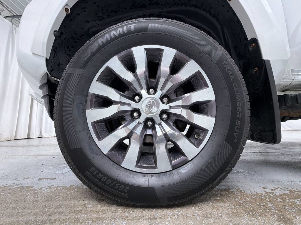 Certified 2021 Toyota Tacoma Limited AWD/4WD image 19