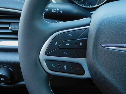 New 2026 Chrysler Pacifica Select image 18