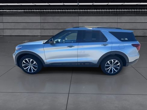 Used 2022 Ford Explorer ST-Line w/ Class IV Trailer Tow Package image 5