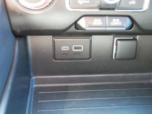 Used 2022 GMC Yukon SLE w/ Max Trailering Package image 32