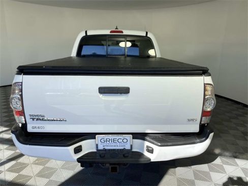 Used 2015 Toyota Tacoma 4x4 Double Cab w/ TRD Sport Package image 7