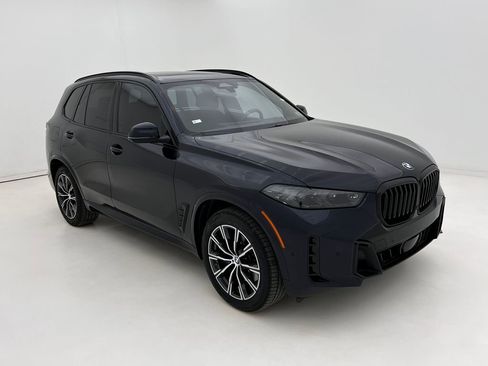 Certified 2024 BMW X5 xDrive40i w/ M Sport Package image 2