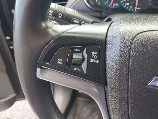 Used 2019 Chevrolet Trax LT w/ Redline Edition FWD image 28