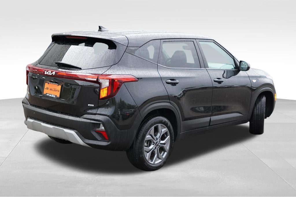 Certified 2024 Kia Seltos LX AWD/4WD image 5