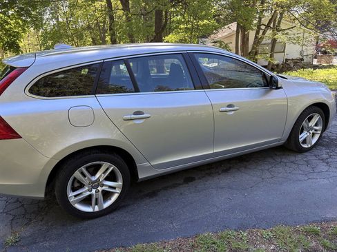 Used 2015 Volvo V60 T5 Premier AWD/4WD image 6