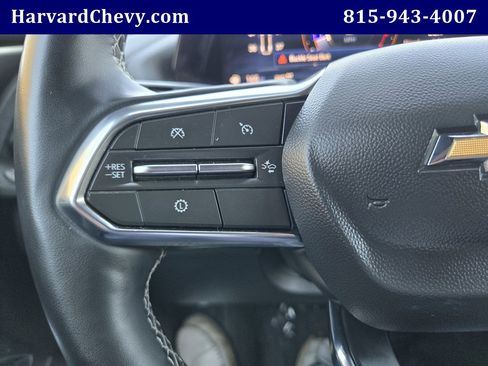 Used 2025 Chevrolet Traverse LT AWD/4WD image 18