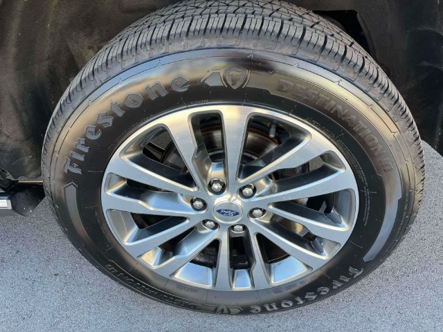 Used 2018 Ford Expedition Limited w/ Equipment Group 301A AWD/4WD image 11