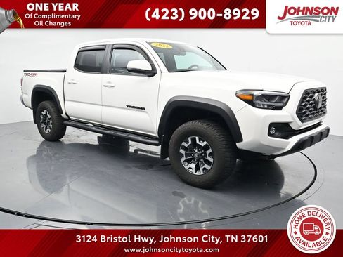 Used 2023 Toyota Tacoma TRD Off-Road AWD/4WD image 1