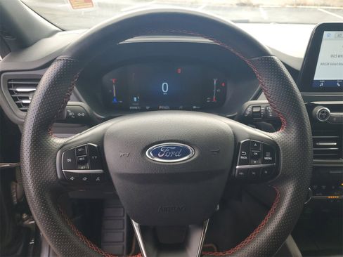 Used 2023 Ford Escape ST-Line image 10