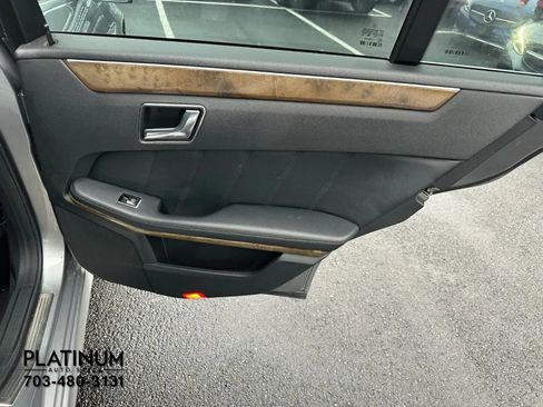 Used 2010 Mercedes-Benz E 350 4MATIC Sedan image 19