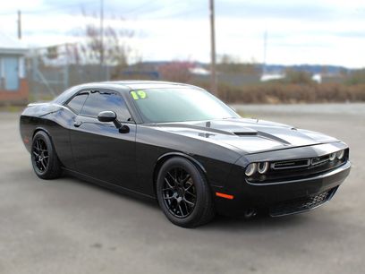 Used 2019 Dodge Challenger SXT