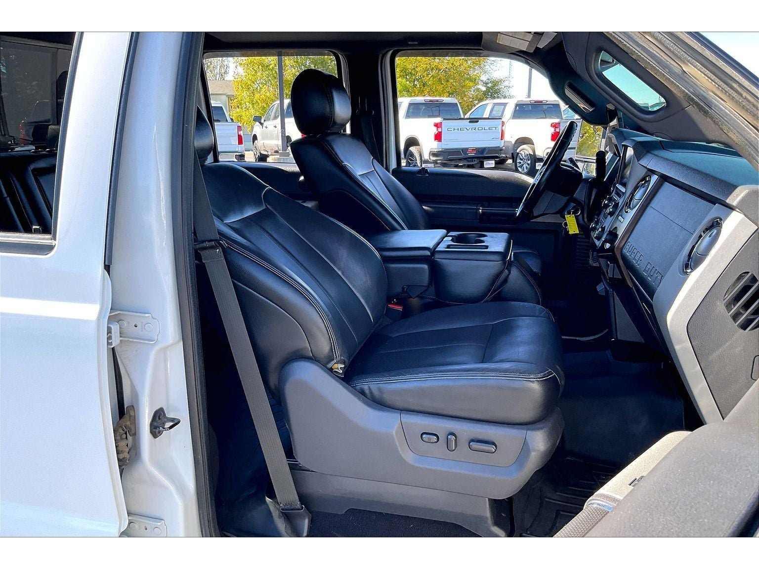 Used 2015 Ford F350 Lariat w/ Lariat Ultimate Package AWD/4WD image 8