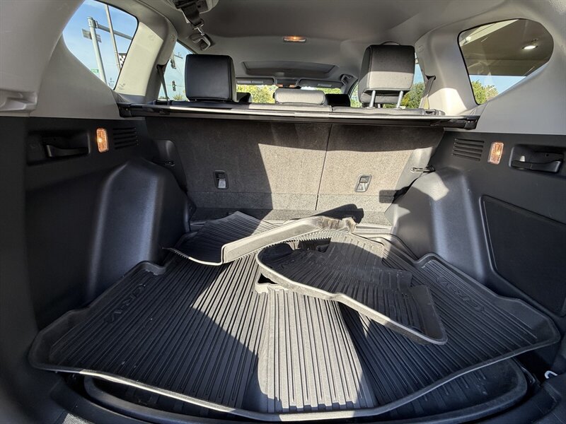 Used 2021 Honda CR-V Touring image 14