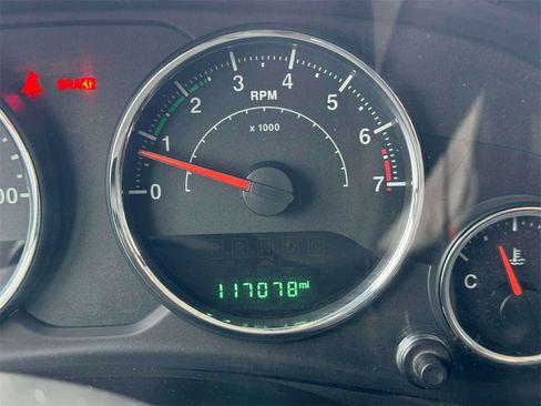 Used 2016 Jeep Wrangler Unlimited Sport w/ Power Convenience Group image 16