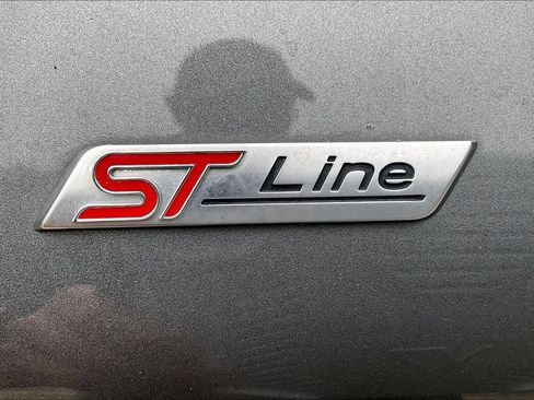 Used 2022 Ford Explorer ST-Line w/ Class IV Trailer Tow Package image 7