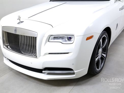 Used 2019 Rolls-Royce Wraith image 34