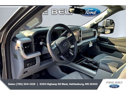 New 2026 Ford F250 XLT w/ XLT Premium Package AWD/4WD image 8