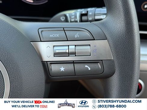 Certified 2025 Hyundai Kona SE image 23