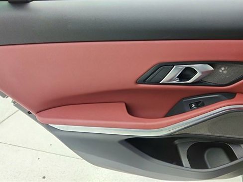 Used 2025 BMW M340i image 31