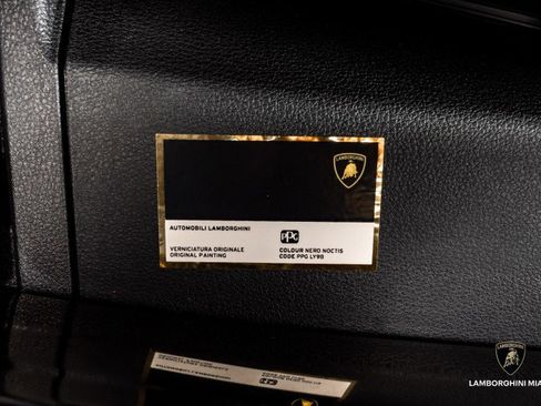 Used 2024 Lamborghini Urus S image 8