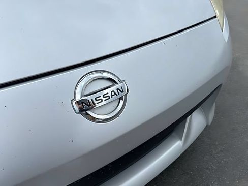 Used 2009 Nissan 370Z Touring w/ Sport Pkg RWD image 10