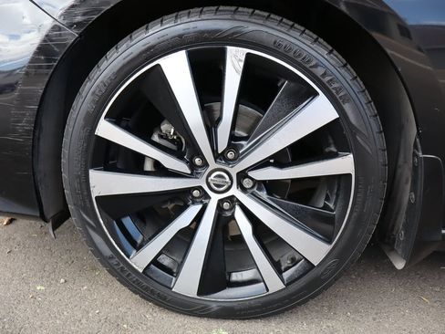 Used 2020 Nissan Altima 2.5 SR w/ Premium Package FWD image 42