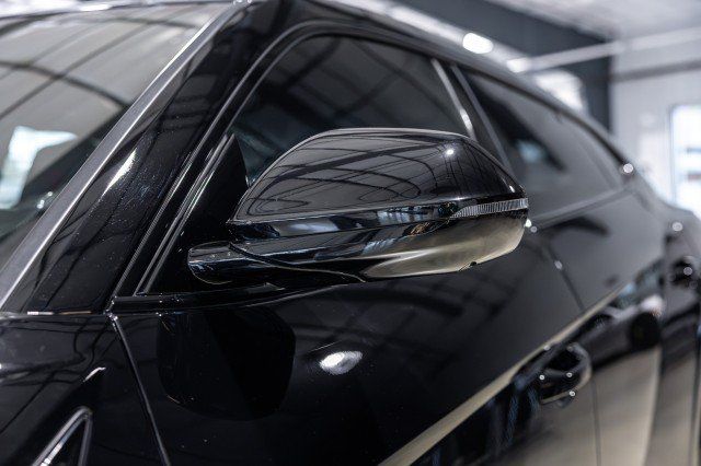 Used 2022 Lamborghini Urus AWD/4WD image 26