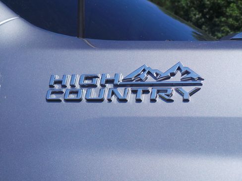 Used 2025 Chevrolet Silverado 3500 High Country w/ High Country Premium Package AWD/4WD image 3
