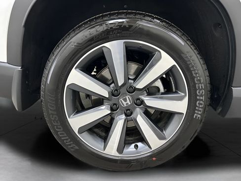 Certified 2025 Honda Pilot Elite image 10