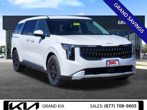 New 2026 Kia Carnival FWD image 2