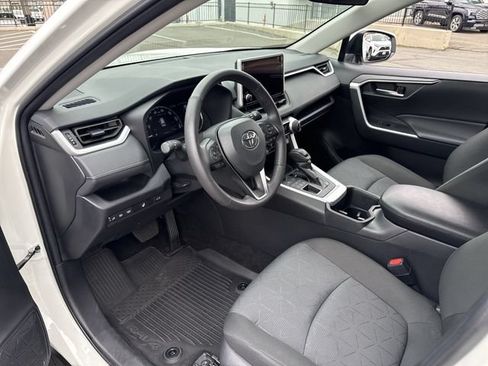 Used 2024 Toyota RAV4 XLE w/ Convenience Package AWD/4WD image 12