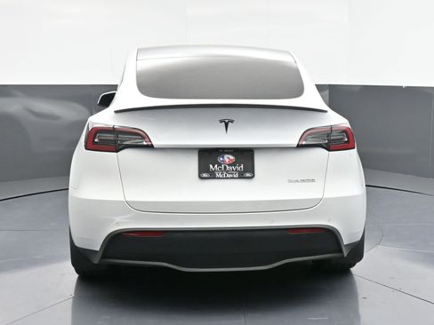 Used 2022 Tesla Model Y Performance image 7