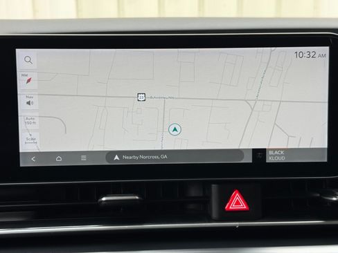 Used 2025 Kia Carnival FWD image 25