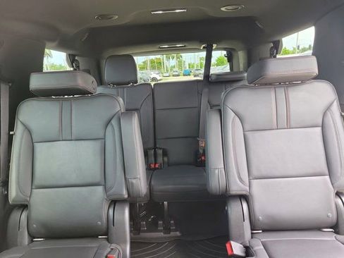 Used 2022 Chevrolet Tahoe RST w/ Luxury Package RWD image 19