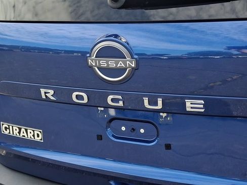 Used 2023 Nissan Rogue S AWD/4WD image 29