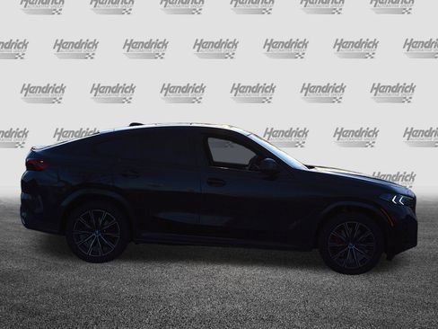 Certified 2025 BMW X6 xDrive40i image 11
