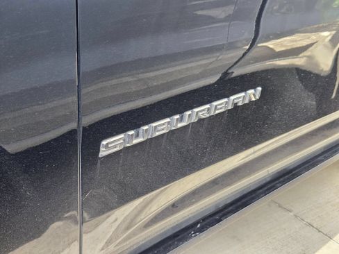 Used 2023 Chevrolet Suburban High Country w/ Premium Package 2 AWD/4WD image 6