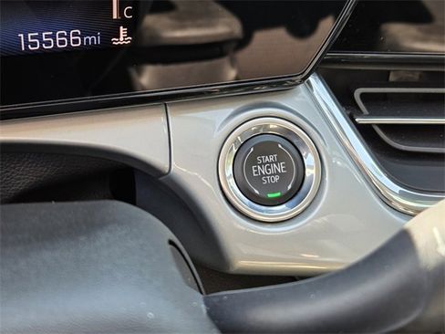 Certified 2025 Chevrolet Trax LT w/ LT Convenience Package image 34