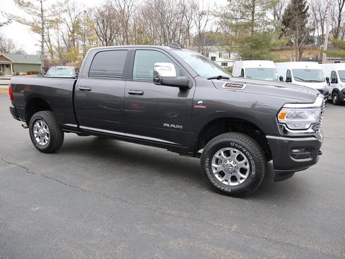 Used 2024 RAM 2500 Laramie w/ Safety Group image 8
