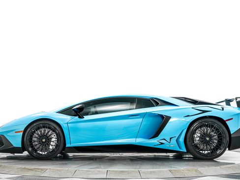 Used 2016 Lamborghini Aventador LP 750-4 Superveloce AWD/4WD image 6